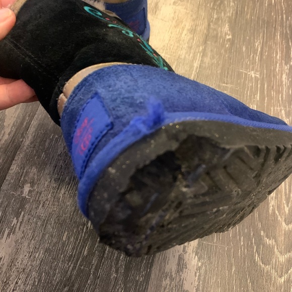 Disney Uggs - Picture 6 of 6